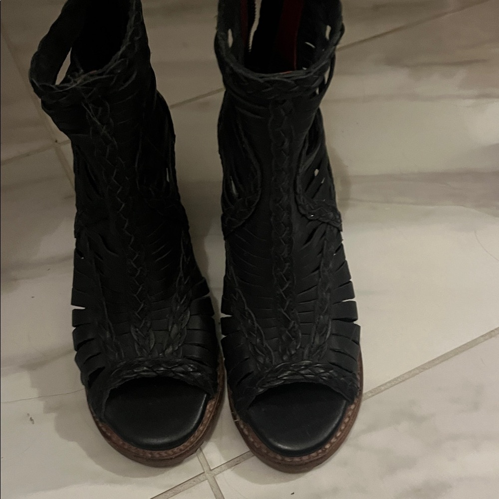 Freebird by Steven Bela Leather Ankle Sandal Bootie size 7